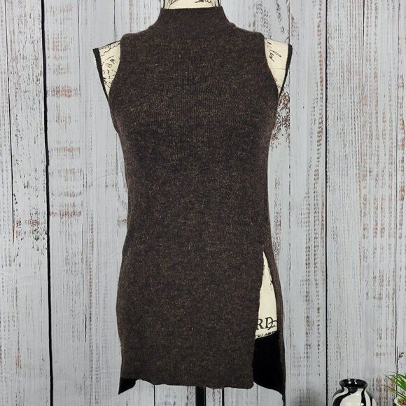 Lush Wool Sleeveless Turtleneck Blouse Tunic - Picture 2 of 9